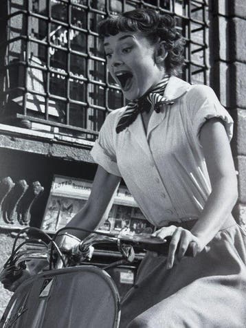 Audrey Hepburn - “Vacanze Romane”, in Vespa 1953