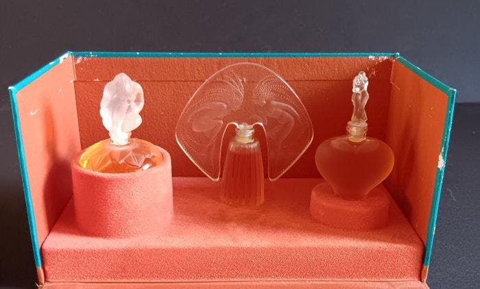 Lalique France - Flacon de parfum - Verre, Antiquités & Art, Antiquités | Verre & Cristal