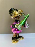 New’Artsy X - Picsou Louis Vuitton & Dom Perignon.