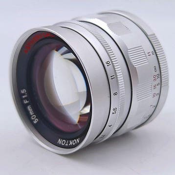 Voigtländer Nokton 50mm F1.5 ASHPERICAL M-Mount with Lens