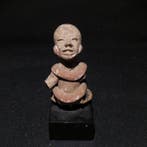 Veracruz, Mexico, Terracotta Figuur. 9 cm H. Spaanse