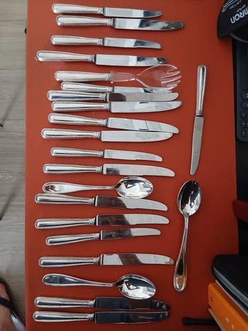 Ménagère (24) - Argent 800 - Divers couverts 800/1000