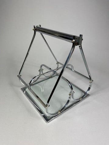 In the style of Jacques Adnet - Pied de table - Chromé(e)
