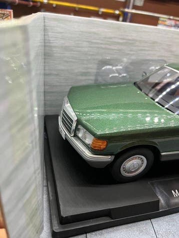 MCG 1:18 - Modelauto - Mercedes S-Klasse (W126) 1979