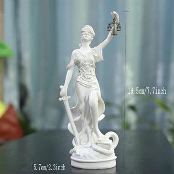 Unknown - Figuur - Lady Justice - Hars
