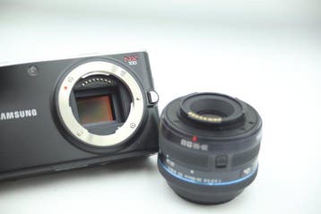 Samsung NX100+20-50mm f3.5-5.6 Digitale camera