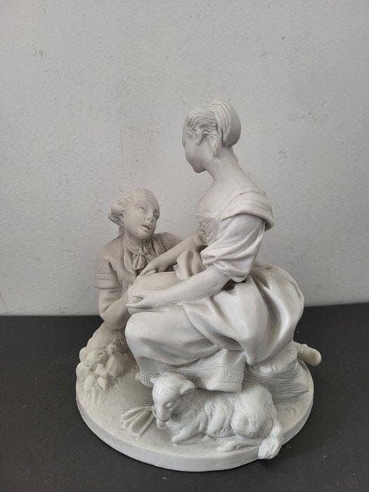 Dans le gout de Sevres - Beeldje - scene galante - Biscuit, Antiquités & Art, Antiquités | Verre & Cristal