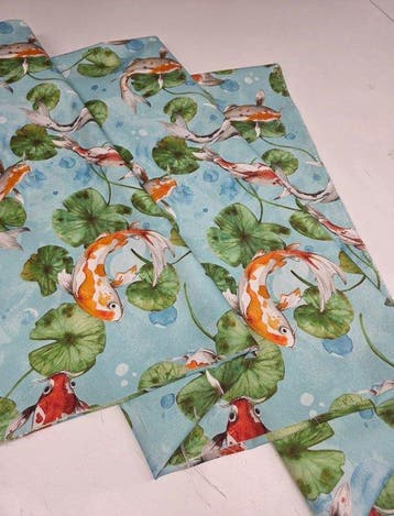 Exclusieve stof met koi-karpers en waterlelies -300x280 cm-