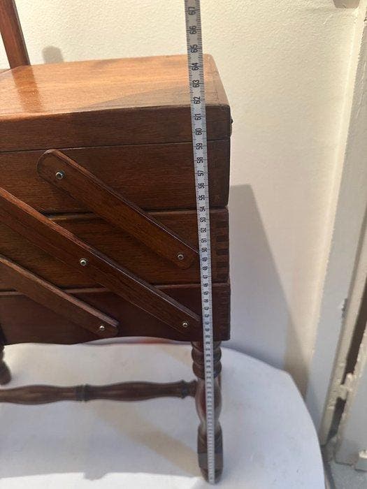 Naaidoos - Eik - Travailleuse vintage, Antiek en Kunst, Kunst | Designobjecten