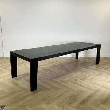 Maxalto Omero uitschuiftafel van Antonio Citterio, Bureau