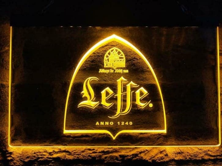 Leffe neon bord lamp LED verlichting reclame lichtbak bier, Maison & Meubles, Lampes | Autre, Envoi