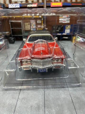 MCG 1:18 - Modelauto - Cadillac Eldorado Convertible 1976