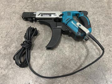 Veiling - Makita schroefautomaat 25-55mm 470W 6842, Gebruikt