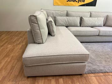 Overstock Deal SofaCycle - Ruime Grijze Hoekzetel (NIEUW), Maison & Meubles, Canapés | Sofas & Chaises Longues, Ophalen of Verzenden