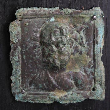 Oud-Romeins Brons Figuratieve repoussé-plaquette