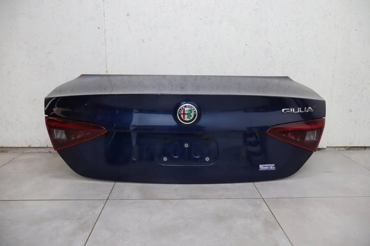 Alfa Romeo Giulia achterklep kofferdeksel, Autos : Pièces & Accessoires, Carrosserie & Tôlerie, Envoi