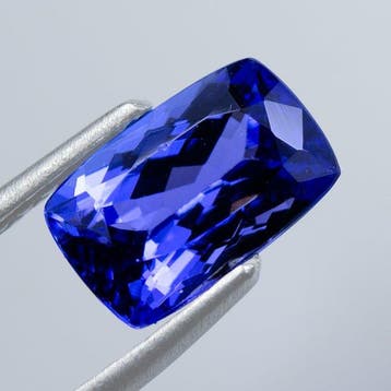 Bleu Tanzanite - 2.56 ct - International Gemological