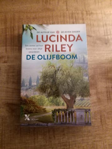 De olijfboom 9789401613651 Lucinda Riley, Verzenden, Lucinda Riley