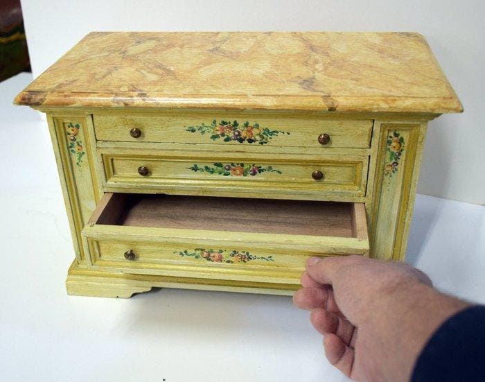 Cercueil - Miniature de commode (maquette), pièce unique, Antiek en Kunst, Antiek | Overige Antiek