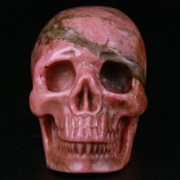 109 g roze rhodoniet-schedel – Beschermsteen voor reizigers