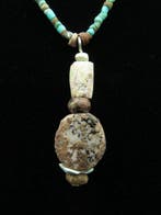 Oud-Egyptisch Ketting gemaakt van turkoois, steen en