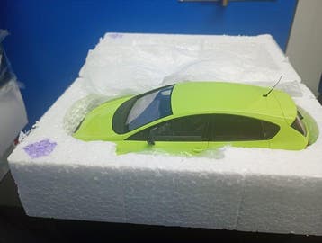 Otto Mobile 1:18 - Model sportwagen - SEAT Leon Cupra R Mk2, Nieuw