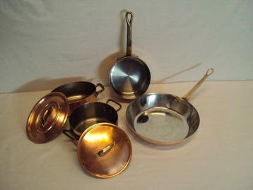 Lot de 1 cocottes ronde, 1 cocotte ovale , 1 poêle ronde et
