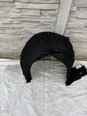 Aston Martin Vantage 2025 rechter voorste spatbord ry63-1665, Verzenden, Gebruikt
