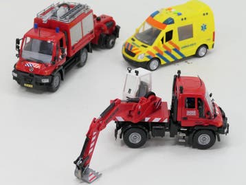 Hulpdiensten set A Brandweer en Ambulance +/- 1:24, Ophalen of Verzenden