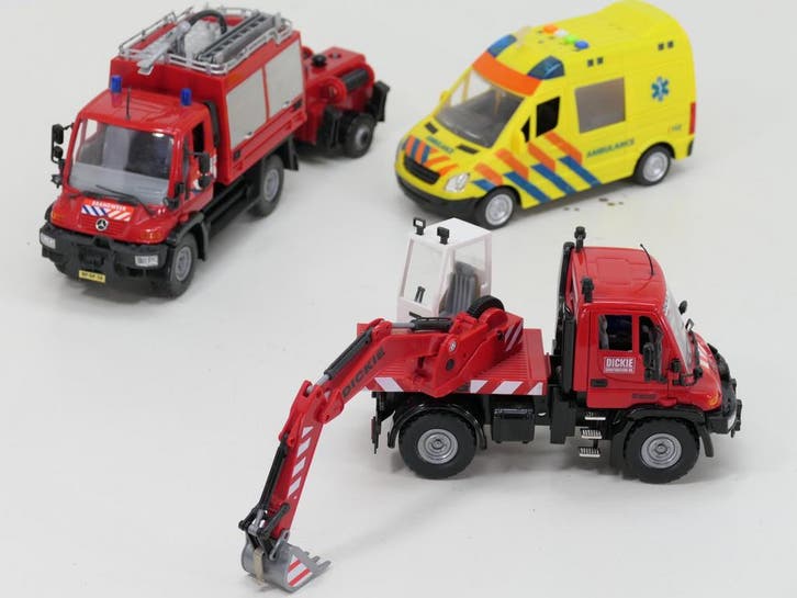 Hulpdiensten set A Brandweer en Ambulance +/- 1:24, Hobby & Loisirs créatifs, Voitures miniatures | 1:24, Enlèvement ou Envoi