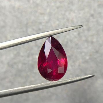 1 pcs Rouge, Rose Tourmaline - 3.02 ct - International, Handtassen en Accessoires, Nieuw