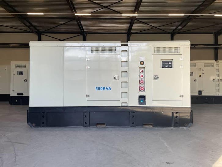 Iveco CR13TE6 - 550 kVA Generator - DPX-19797, Zakelijke goederen, Machines en Bouw | Aggregaten, Ophalen of Verzenden