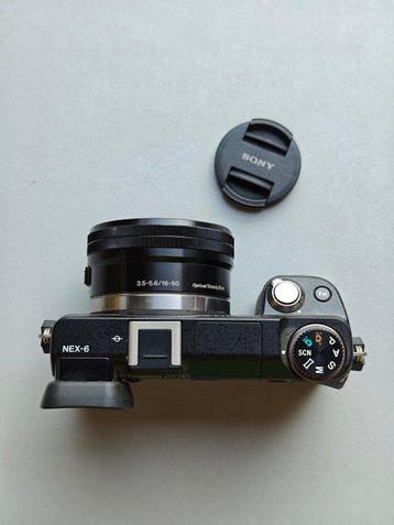 Sony NEX-6 Digital Camera - E 16-50mm f/3.5-5.6 PZ OSS ->
