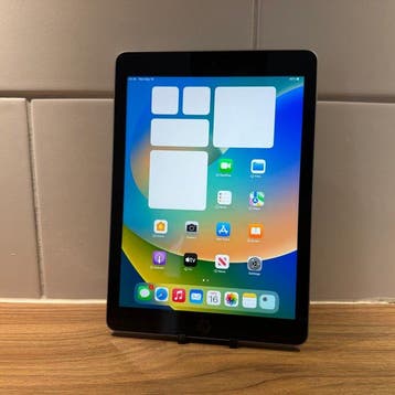 Apple iPad (5th Generation) 128GB Wifi - Mobiele telefoon