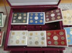 Vaticaan. Lot 26 sets + boxes (Zonder minimumprijs)