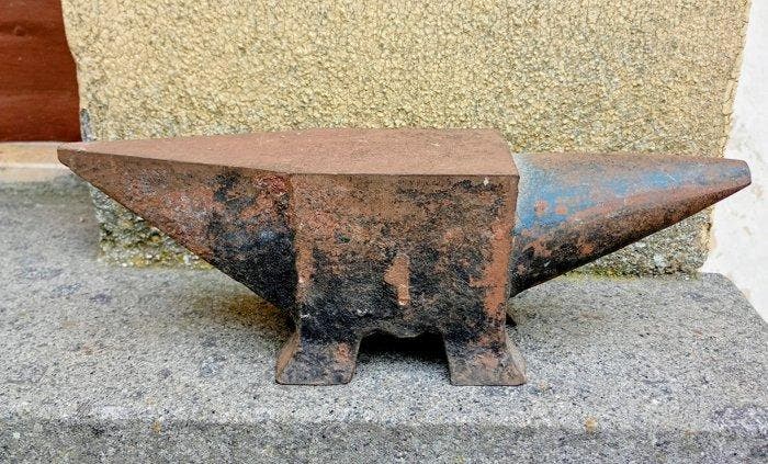 Werkgereedschap Victoriaanse stijl - aambeeld, Antiek en Kunst, Antiek | Wandborden en Tegels