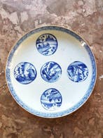Decoratieve schotel/kom van Kraak-type, China, 17e eeuw -
