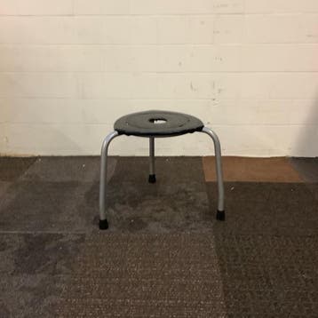 ahrend 262 kruk, drie poots, zith. 40 cm,  zwart - grijs, Gebruikt