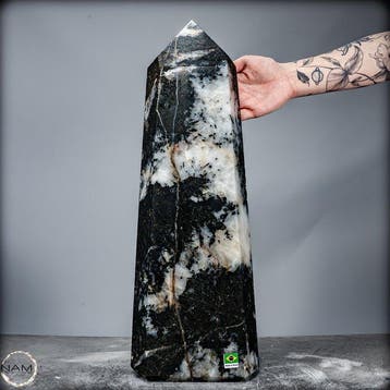 Majestueus obelisk van zwarte toermalijn in kwarts -, Collections