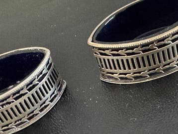 Zoutvat (2) - .925 zilver, Antiek en Kunst