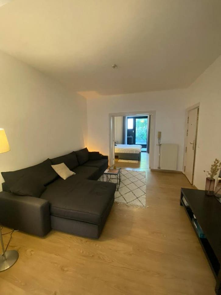 Appartement en Rue Vanderkindere, Uccle, Immo, Appartements & Studios à louer, 50 m² ou plus, Bruxelles