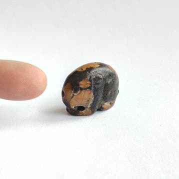 Oud-Chinees bruin turkoois XS Rabbit Bead Talisman - 21 mm