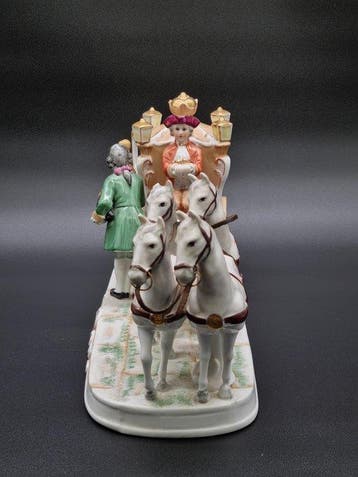 Elegante Porzellan-Kutsche mit Pferden – Rokoko-Gruppe -, Antiek en Kunst