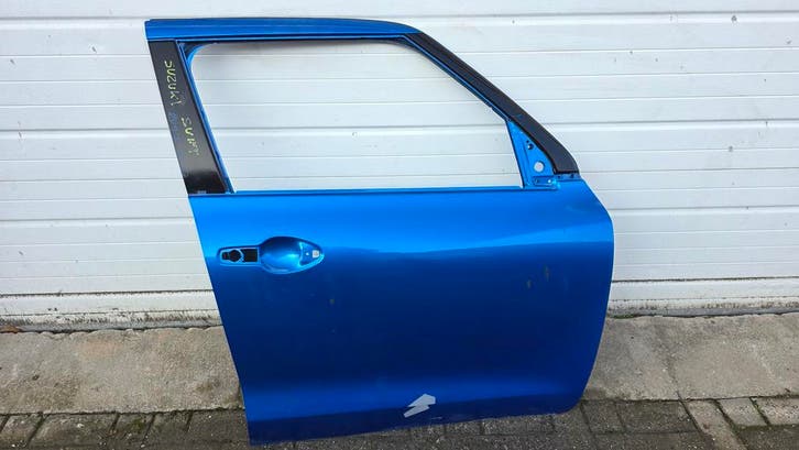 Porte avant droite Suzuki Swift 2017 - 2023 blue, Autos : Pièces & Accessoires, Carrosserie & Tôlerie, Suzuki, Utilisé, Avant