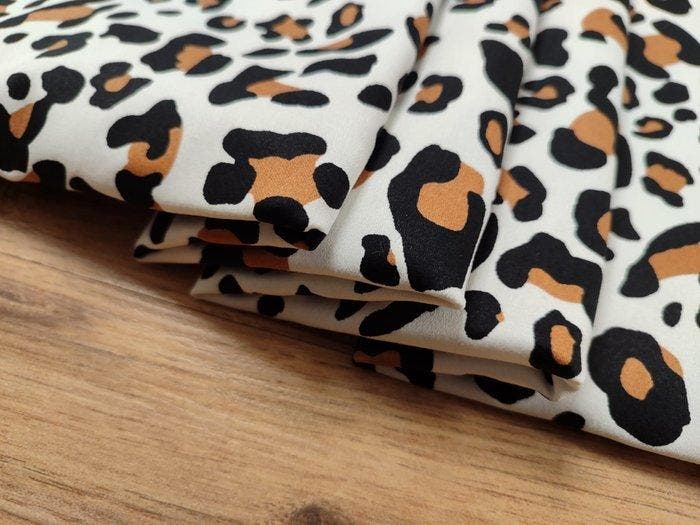 Exclusieve stof E339 Afmeting 6x1,50 m - Textiel - 600 cm -, Antiek en Kunst, Kunst | Designobjecten