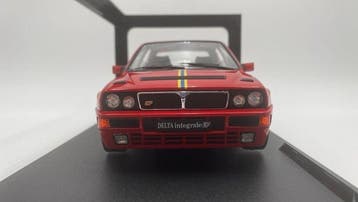 Solido 1:18 - Modelauto - Lancia Delta HF Integrale 1995 -