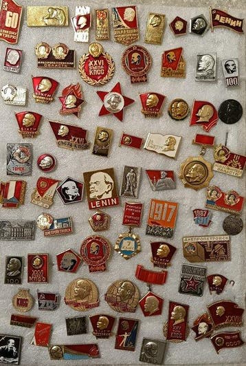 Collection thématique - Grande collection de badges :