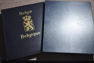 Accessoires Belgique - 3 albums DAVO de luxe vides avec, Gestempeld
