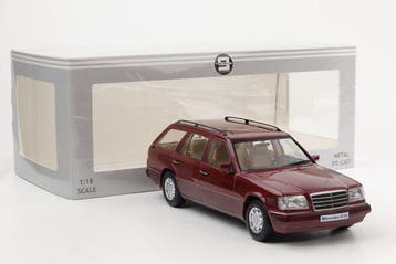Triple 9 Collection 1:18 - Break miniature - Mercedes-Benz