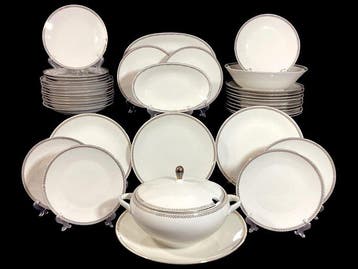 Bareuther - Service de table (39) - Porcelaine